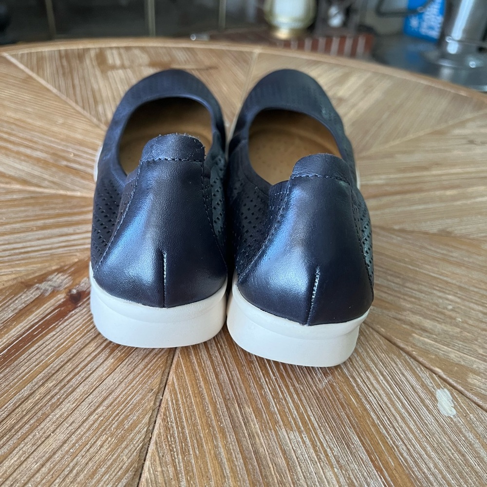 Clarks shoes - Picture 3 of 5